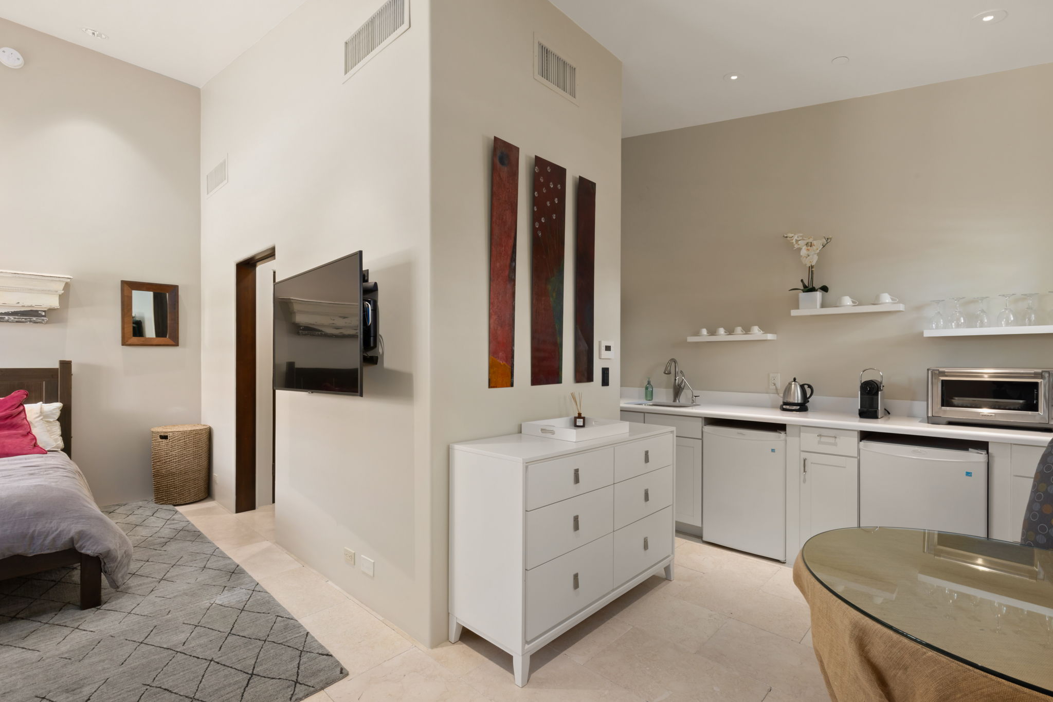 The detached casita with its own kitchenette